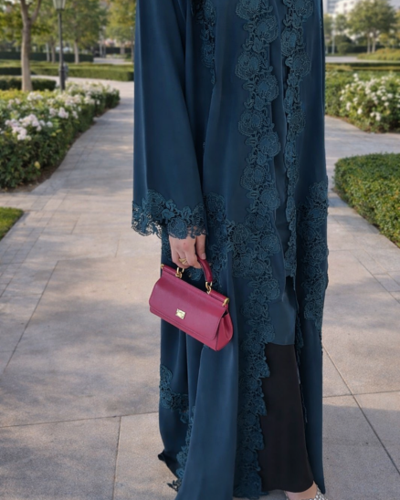 Abaya T183